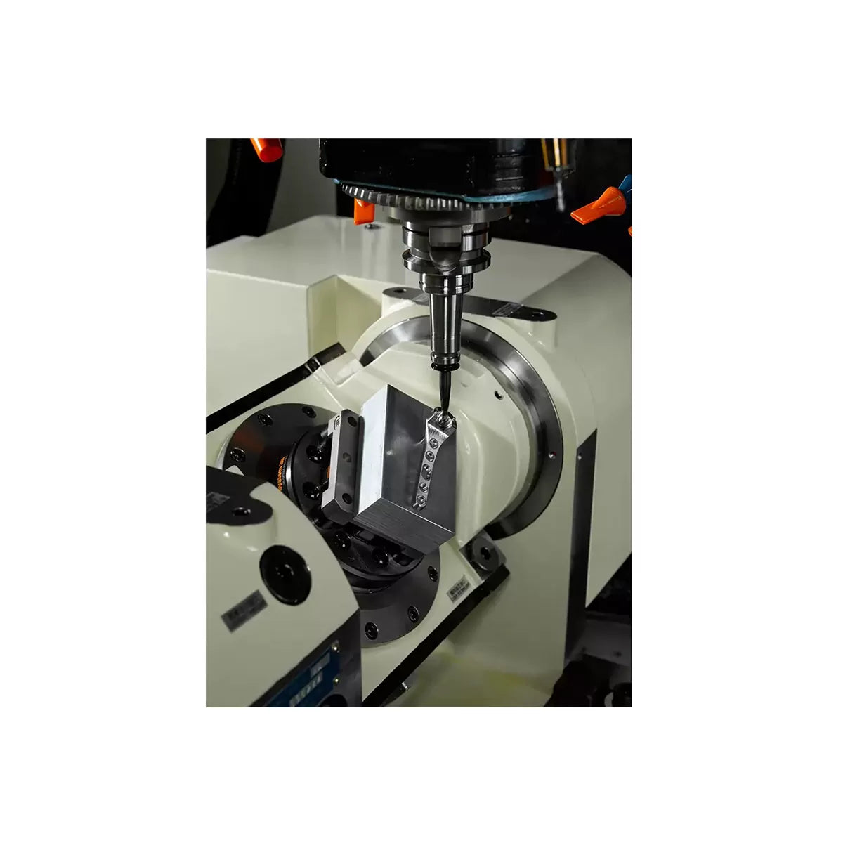Centro de Maquinado Vertical Robodrill D21MiB5 ADV
